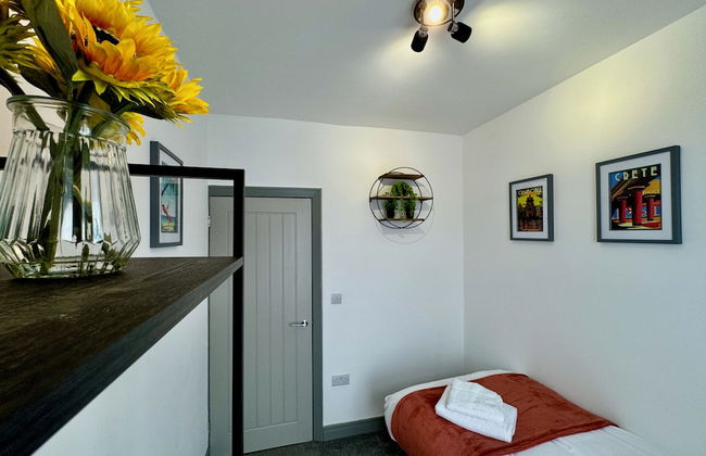 Lenhurst House - Photo 11