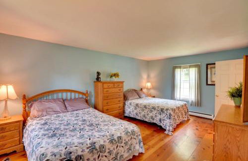 Cozy Pittsfield Gem with Deck, Gazebo and Fireplace - Foto 17