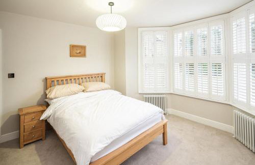 2BR Garden Flat Near Richmond & Stadium - Foto 10