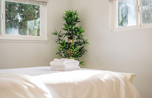 Serene Retreat & Modern Comforts in Rowland Heights - Foto 7