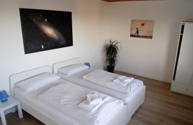 3 Zimmer-Küche- Balkon-Parkplatz - Foto 5