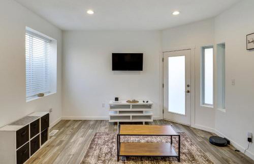 Stunning Peak Views Near Utah Lake! Cozy Getaway - Photo 12