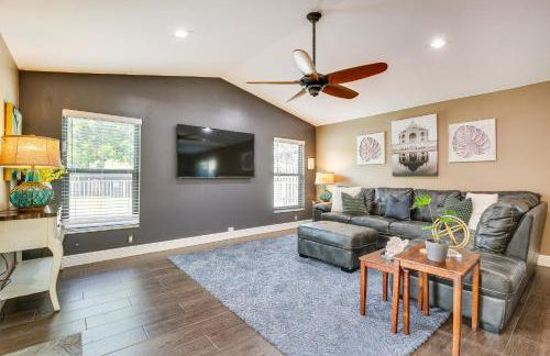 Near Golf and Beaches Coral Springs Home with Yard! - Foto 2