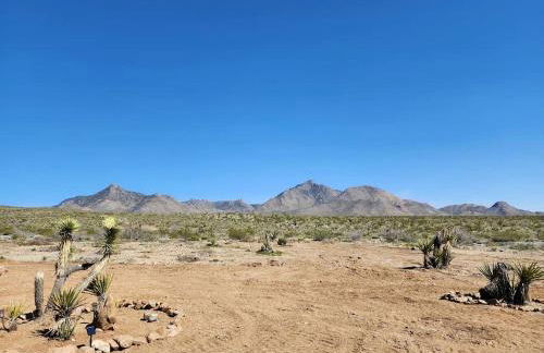 Stunning Tiny House with Picnic Space, Barbecue and Fire Pit in Meadview, Arizona - Foto 71