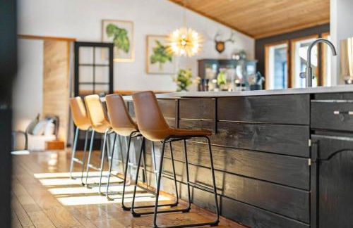 Luxe Lake Home Reflect Recharge and Reconnect - Foto 64