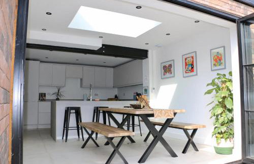 Magpie House BHX NEC HS2 free parking 4 bedrooms - Foto 1