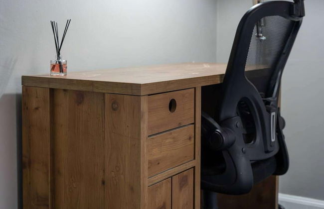 2-bed Flat, Wishaw, Free Parking, Family-friendly - Photo 31