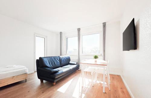 Tolstov Apartments - Monteurwohnung - 3 Schlafzimmer - Küche - Balkon - Waschmaschine - Foto 1