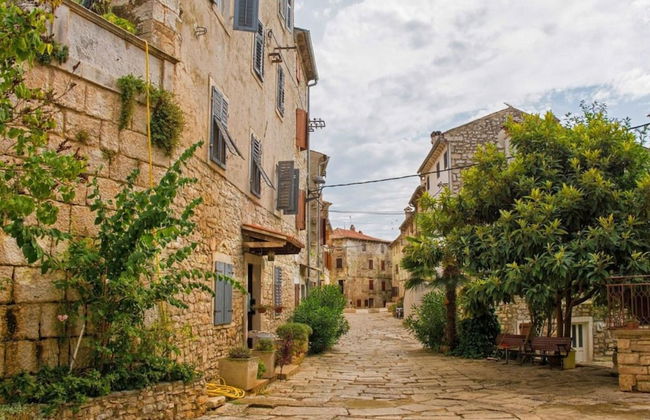 Elegant Villa With Private Pool in Bale - Foto 45