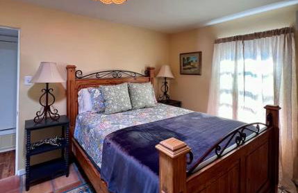 3 bd, Full kitchen, fenced yard, near Field of Dreams - Foto 16