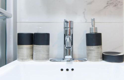 69-4A Quality NEW Prime Lower East East 1br Apt - Foto 27