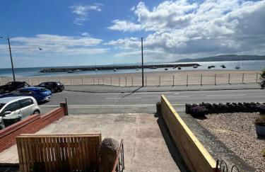 Stunning 2 Bedroom Ground Floor Sea View Apartment - Foto 1