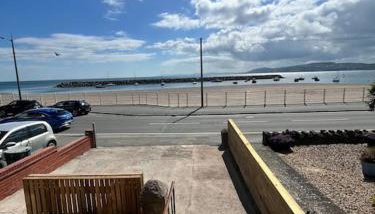 Stunning 2 Bedroom Ground Floor Sea View Apartment - Foto 1