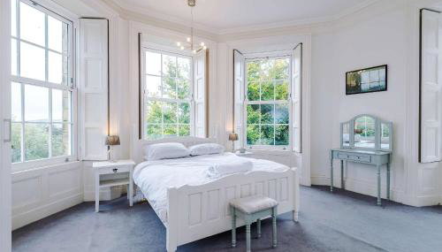 Elite 5BR Country Estate Hot Tub & Acreage - Foto 2