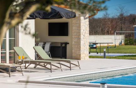 Beautiful villa Jurasi with outdoor pool in Tinjan - Foto 7