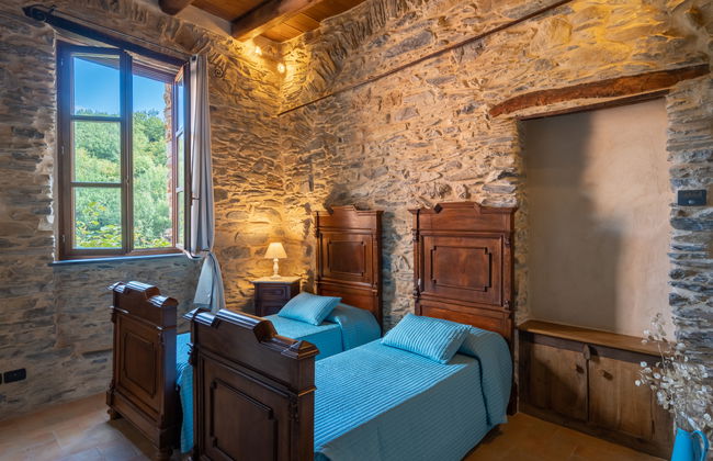 5 bedroom House in Prelà with private pool and garden - Photo 17