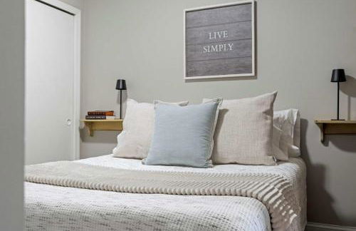 Fully Furnished 1st Floor 1 Bed 1 Bath Condo - Close To Shopping & Hwys North&South - Foto 4