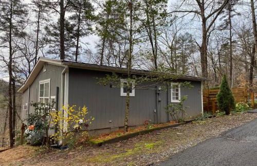 Convenient Cottage-Hot Tub, 4 Minutes to Dahlonega - Foto 21