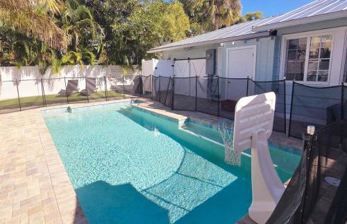 One-of-a-kindBeach, Village, Dock & Private Pool! - Foto 37