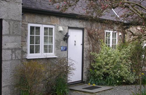 Tros Yr Afon Holiday Cottages and Manor House - Photo 38