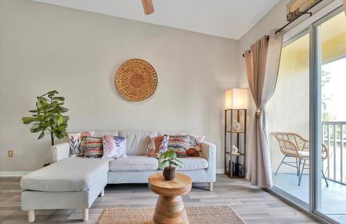 Remodeled Retreat: Tranquil Resort Oasis Near Theme Parks - Foto 7