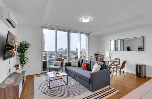 Bright 1BR Near BOKCenter-Gym,Lounge,Balcony,PetOK - Foto 1