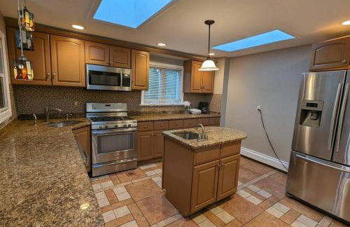 Stunning 4BR home close to NYC - Foto 26