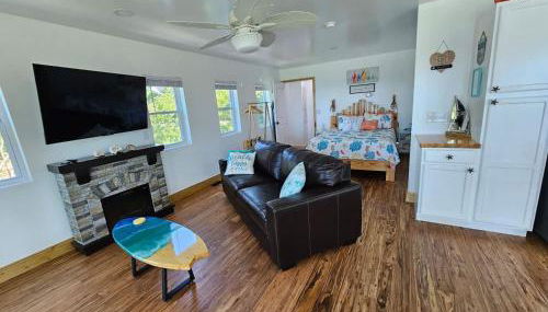 Tree-Top Lake-Front Cottage - Foto 2