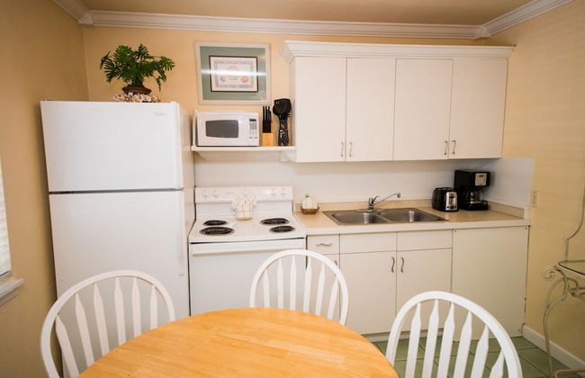 Tradewinds Beach Resort - Foto 25