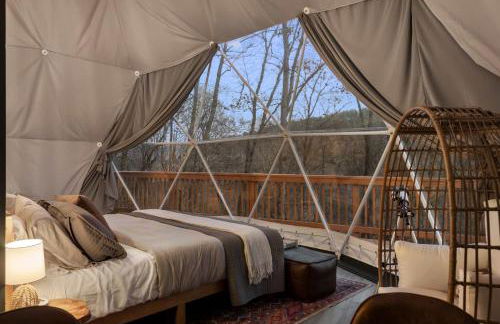 Glamping Dome w Hot Tub Fire Pit & River Access - Foto 14