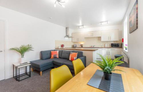 NEW! Stylish 5-Bed Apartment in Stockton-on-tees by Stay With Us, Perfect for Contractors & Large Groups, FREE Parking! - Foto 11
