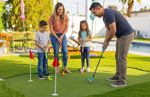 Desert Glow Getaway - Pool - Lounging - Backyard Games - Foto 50