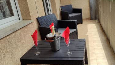 Piso de 4 habitaciones en el centro de Roses - Photo 2