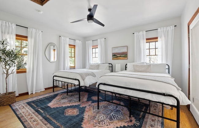 Urban Cowboy Villas - Heart of 704 - Foto 7