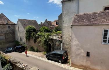 Liberté et Confort, appartement entier, moderne avec 2 chambres et cuisine équipée au coeur de Semur - Foto 78