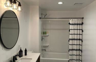 Majestic Lake Front Chalet - Foto 30