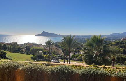 Stunning penthouse with sea view in Altea Hills - Photo 47