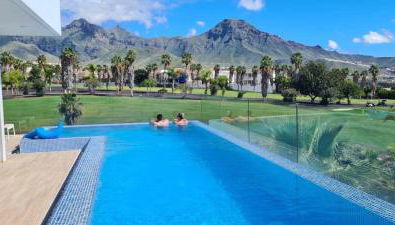 Luxury Villa Rebeka - Heated Pool and Jacuzzi - Foto 2