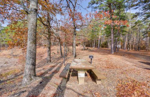 Bring Your Boat Family Home Steps to Lake Greeson - Foto 27