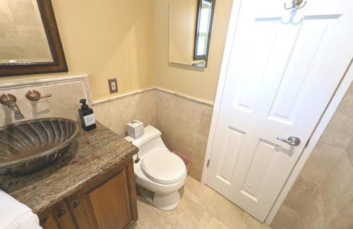 4 BR Encino Home w/ Amazing Yard, Near Everything - Foto 12