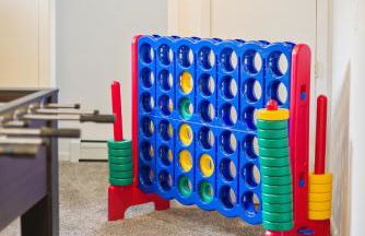 Bo's Big Green Charming Retreat Hot Tub Games - Foto 27