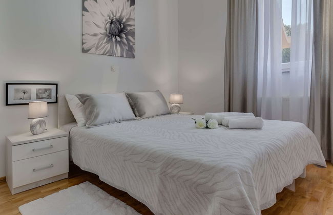 Spacious Holiday Home With Swimming Pool - Foto 4