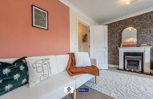 Last-Minute Escapes ! Summer Days l RTM Stay l 4 -Bed House By Finesse Stays Short Lets & Serviced Accommodation Wakefield With Parking, Contractors - Foto 32