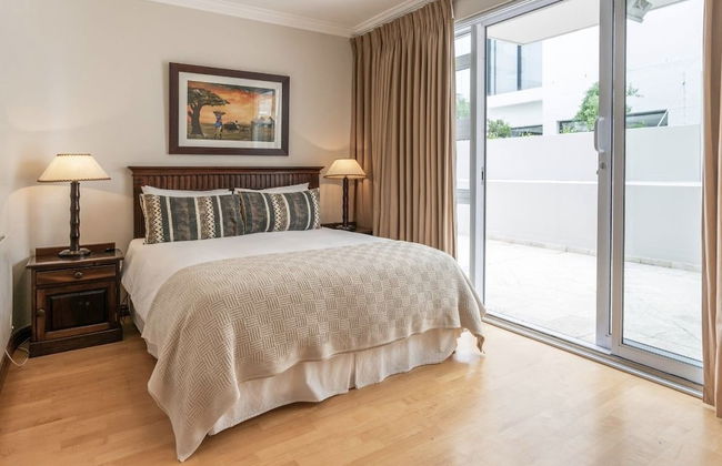 Bantry Beach Luxury Suites - Photo 9