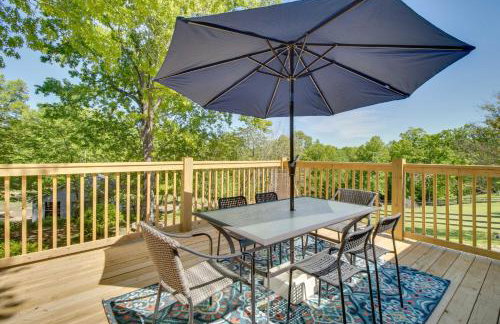 Charming Mountain Home Retreat Walk to Marina! - Foto 35