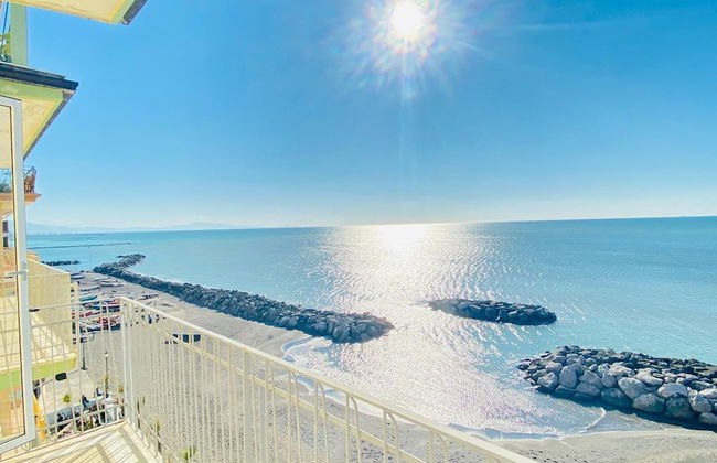 Sea View Apartment with balcony - Photo 1