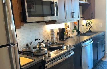 Deep Ellum Theatre Suite - The Black Collection - Foto 14