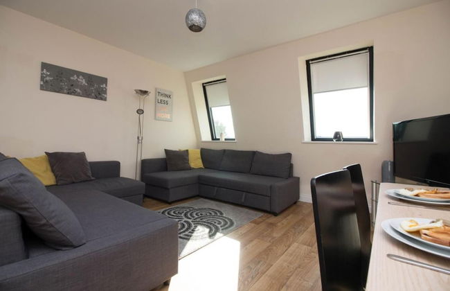 Stayzo Castle Penthouse 17 - A Clean Fresh Modern Apartment With Free Wi-fi - Foto 2