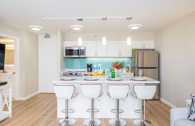 Diamond Head and Ocean views with King Bed and Parking - Foto 43