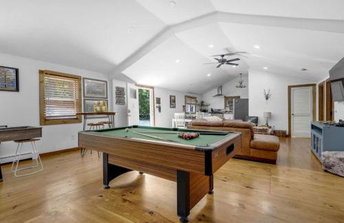 Twin Pines Retreat - Lake, Firepit and Games - Foto 36